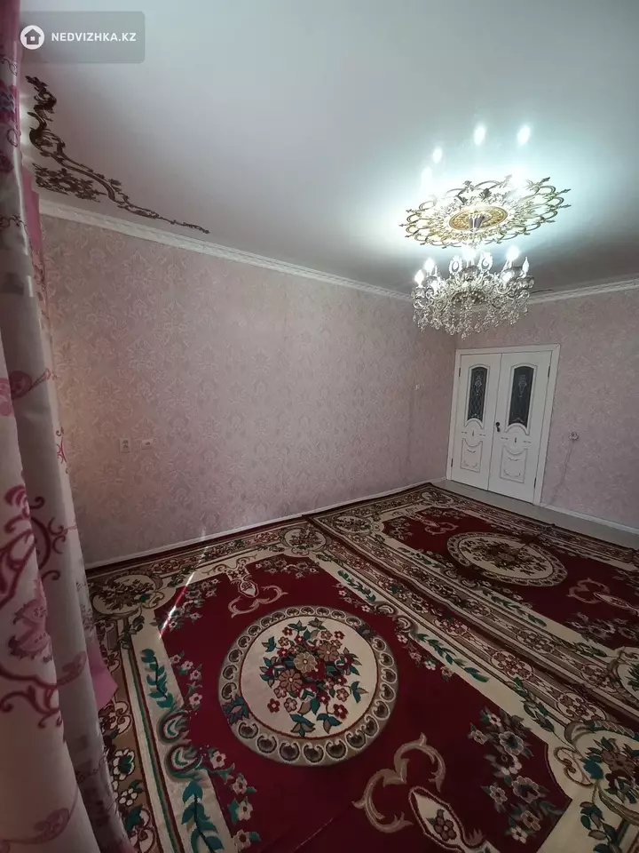 2-комнатная квартира, этаж 5 из 5, 48 м², фотография 2