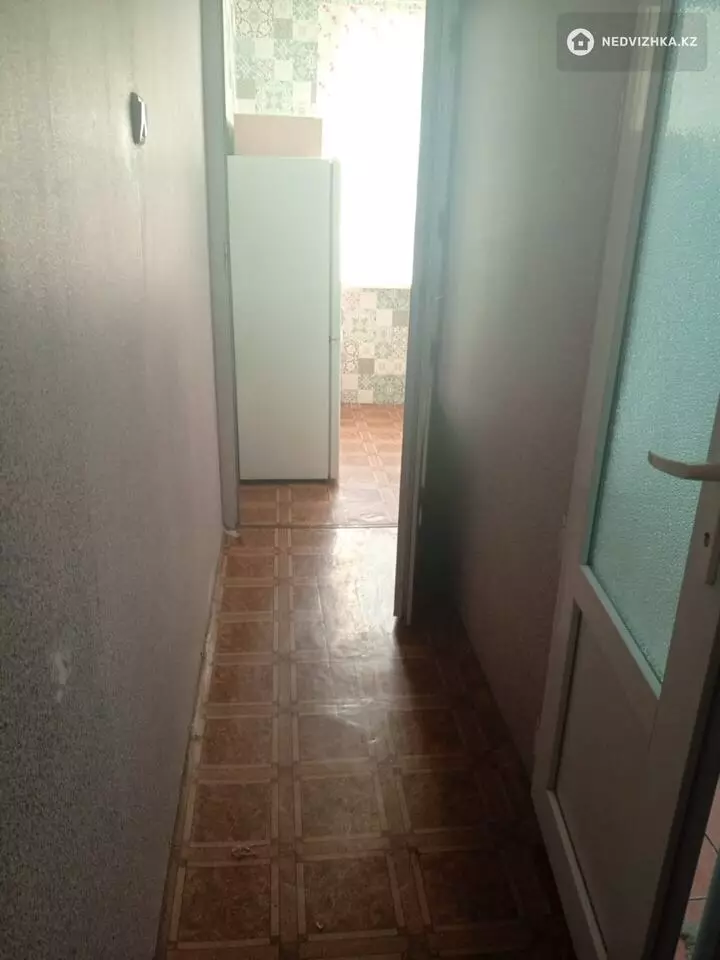 1-комнатная квартира, этаж 3 из 5, 36 м², На длительный срок, фотография 2