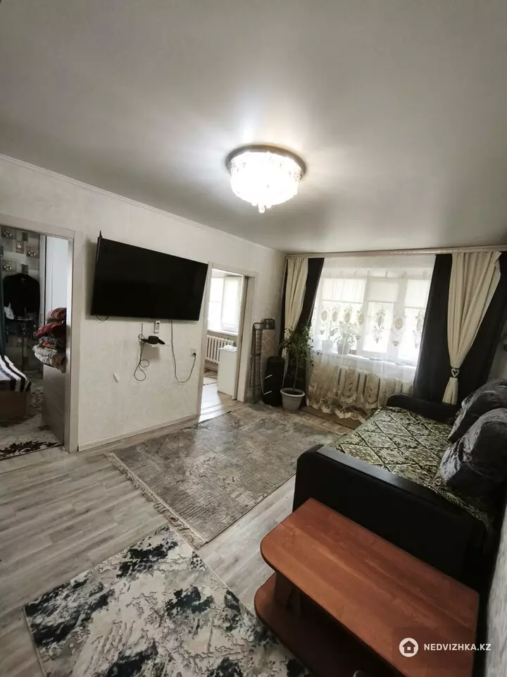 3-бөлмелі пәтер, қабат 1 барлық қабат саны 5, 48 м²
