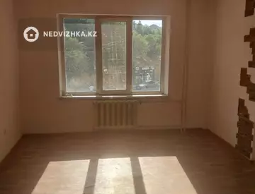 1-комнатная квартира, этаж 2 из 9, 44 м²