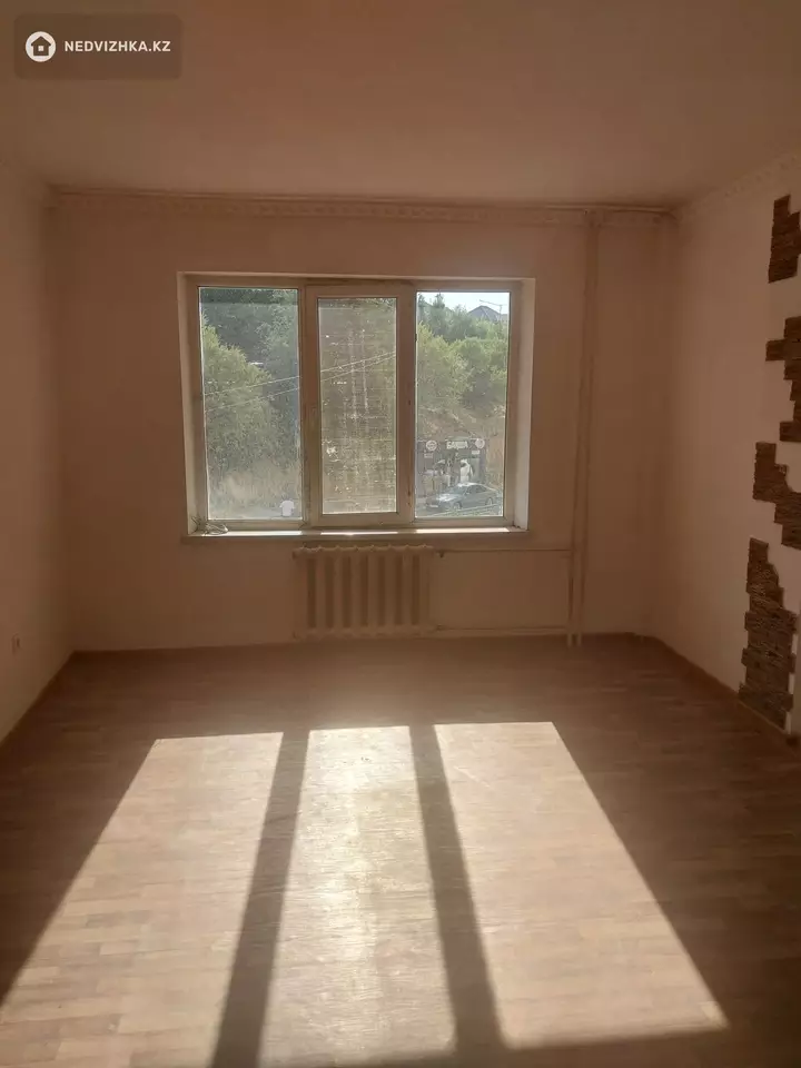 1-комнатная квартира, этаж 2 из 9, 44 м², фотография 2
