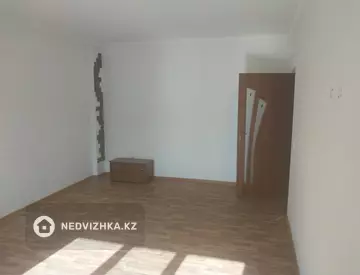 1-комнатная квартира, этаж 2 из 9, 44 м²