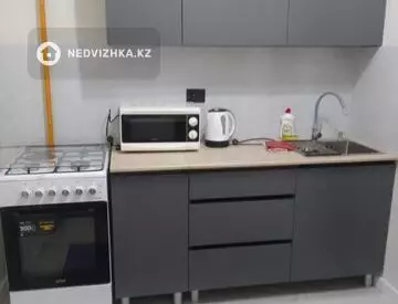 2-комнатная квартира, этаж 7 из 9, 36 м², миниатюра 11