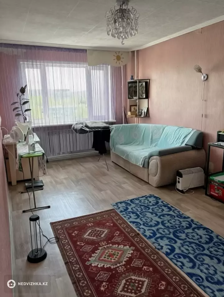2-комнатная квартира, этаж 8 из 9, 54 м², Посуточно