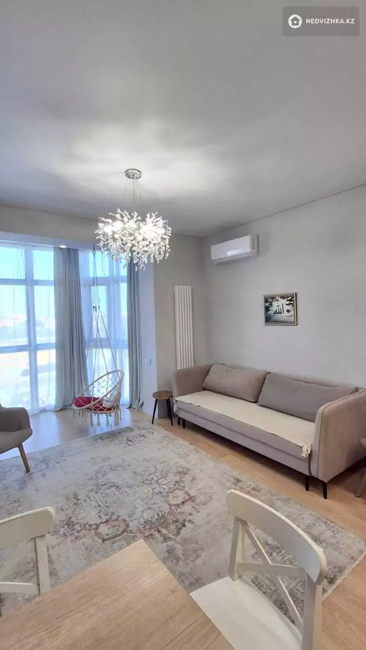 4-комнатная квартира, этаж 7 из 8, 104 м², фотография 3