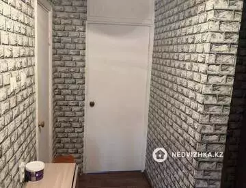 3-комнатная квартира, этаж 1 из 9, 64 м²