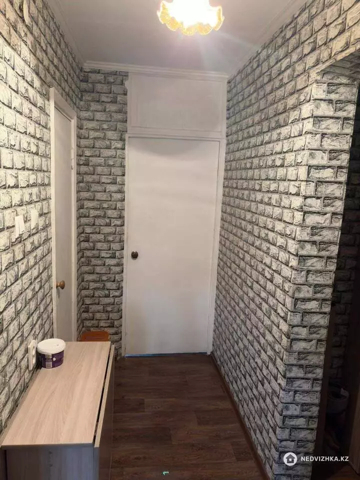3-комнатная квартира, этаж 1 из 9, 64 м², фотография 2