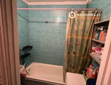 3-комнатная квартира, этаж 1 из 9, 64 м²