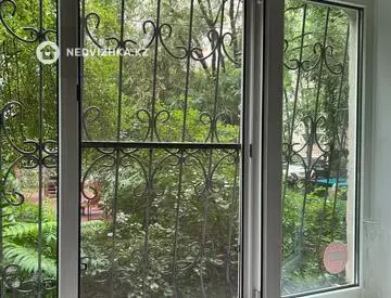 2-комнатная квартира, этаж 1 из 9, 60 м²