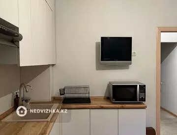2-комнатная квартира, этаж 1 из 9, 60 м²