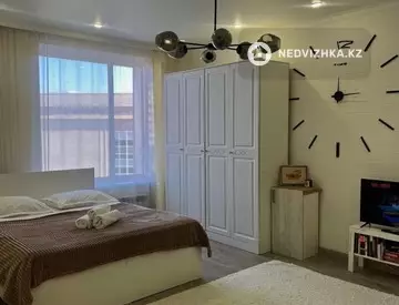 1-комнатная квартира, этаж 11 из 12, 47 м², Посуточно, миниатюра 6