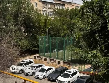 3-комнатная квартира, этаж 3 из 5, 69 м², миниатюра 6