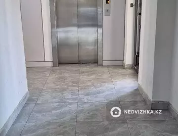 4-комнатная квартира, этаж 8 из 10, 121 м²