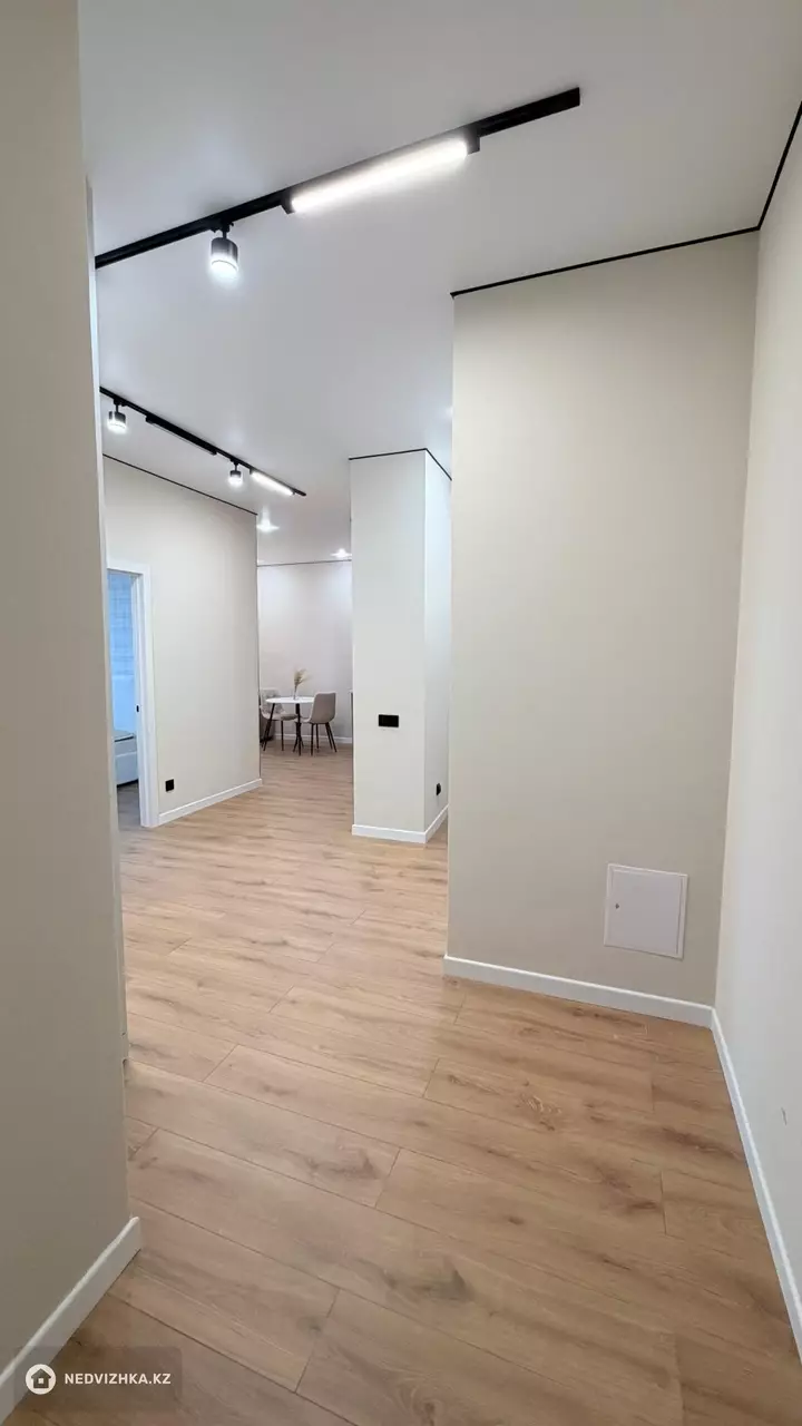 2-комнатная квартира, этаж 10 из 10, 47 м², фотография 3
