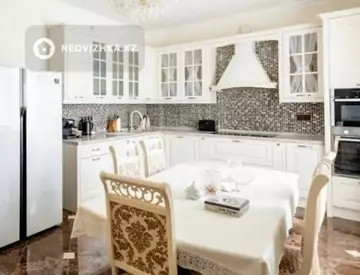 4-комнатная квартира, этаж 4 из 20, 165 м²