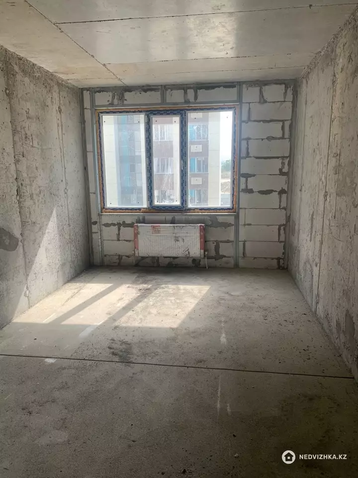 1-комнатная квартира, этаж 3 из 9, 44 м², фотография 2