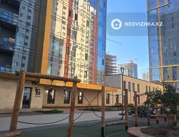 2-комнатная квартира, этаж 8 из 21, 50 м², миниатюра 2