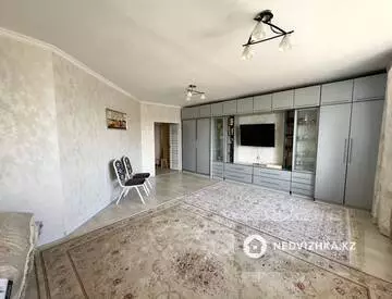 1-комнатная квартира, этаж 4 из 9, 53 м², миниатюра 1