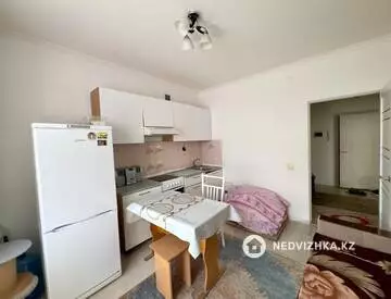 1-комнатная квартира, этаж 4 из 9, 53 м², миниатюра 5