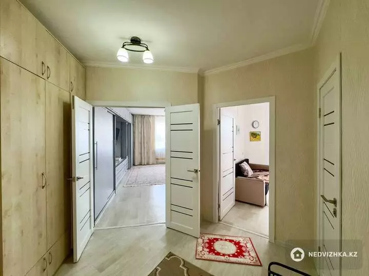 1-комнатная квартира, этаж 4 из 9, 53 м², фотография 4
