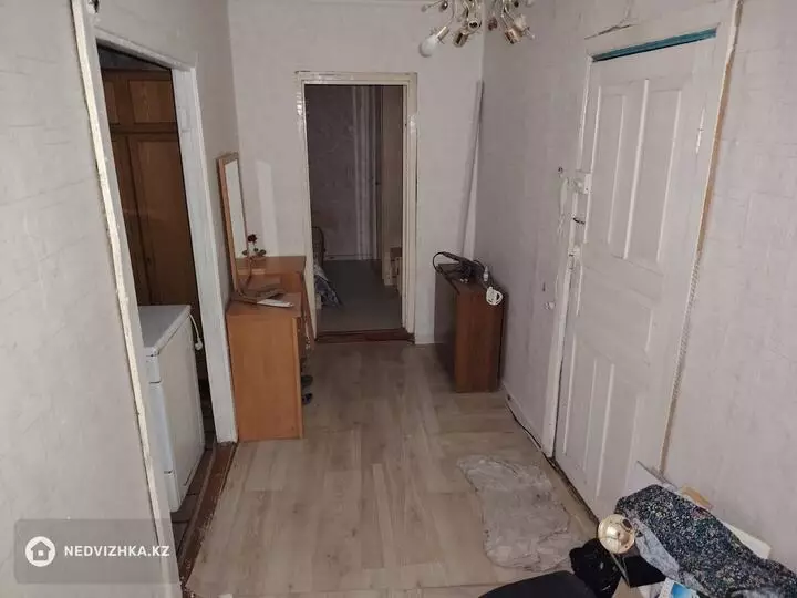 2-комнатная квартира, этаж 5 из 5, 55 м², фотография 3