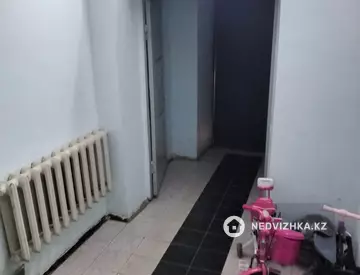 2-комнатная квартира, этаж 1 из 6, 52 м², миниатюра 2