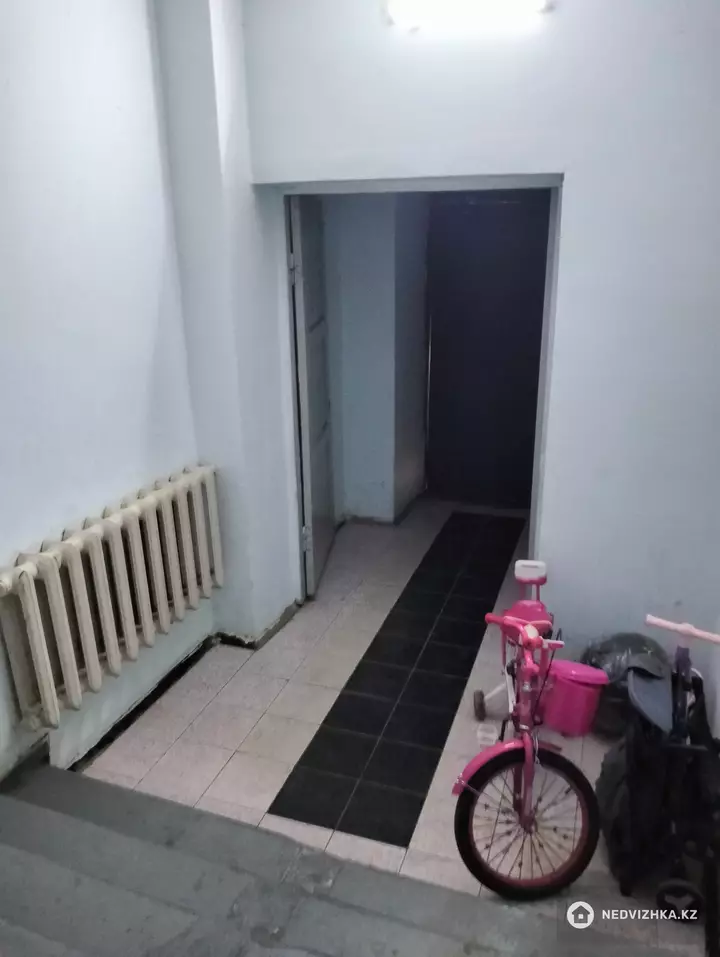 2-комнатная квартира, этаж 1 из 6, 52 м², фотография 2