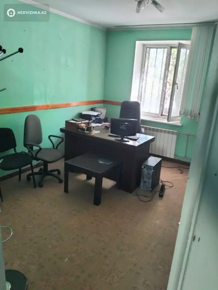 2-комнатная квартира, этаж 1 из 6, 52 м², фотография 3