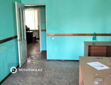 2-комнатная квартира, этаж 1 из 6, 52 м², миниатюра 6