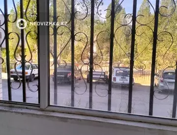 2-комнатная квартира, этаж 1 из 6, 52 м², миниатюра 9