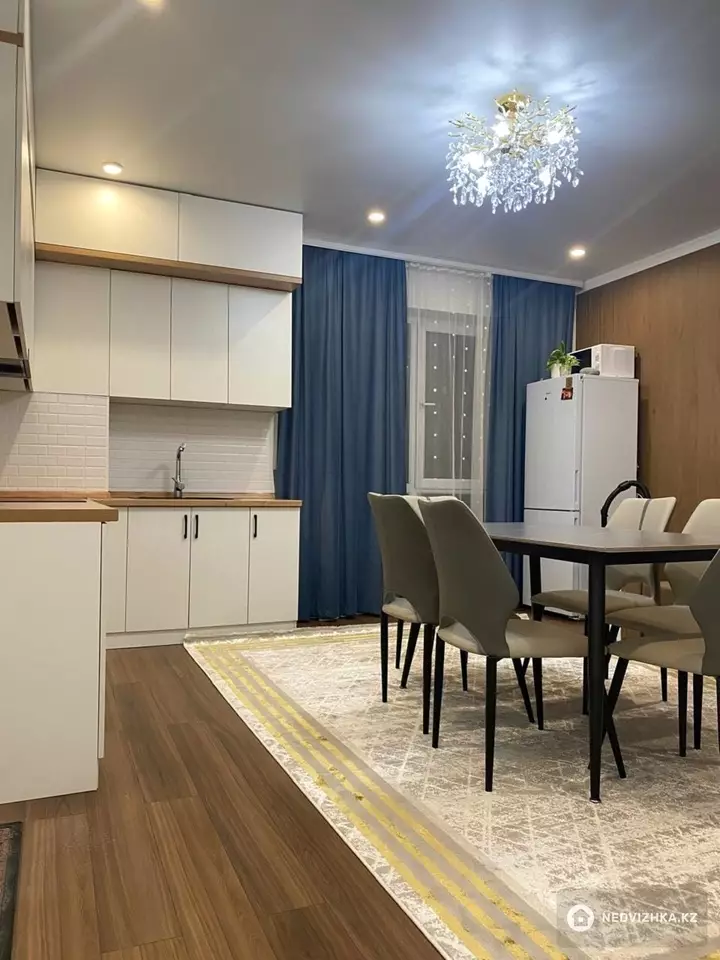 3-комнатная квартира, этаж 7 из 10, 64 м², фотография 2