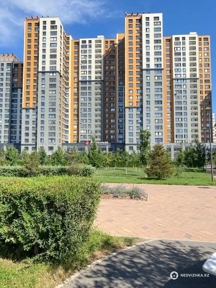 2-комнатная квартира, этаж 3 из 22, 50 м²