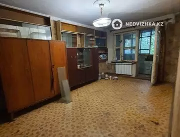 2-комнатная квартира, этаж 2 из 5, 42 м², миниатюра 1