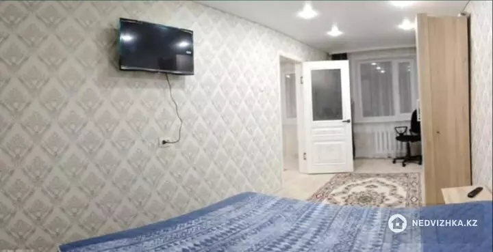 2-комнатная квартира, этаж 3 из 5, 47 м², На длительный срок