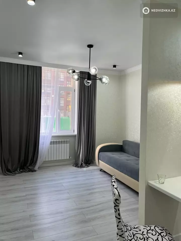2-комнатная квартира, этаж 10 из 10, 47 м², фотография 3