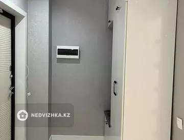 2-комнатная квартира, этаж 10 из 10, 47 м², миниатюра 1