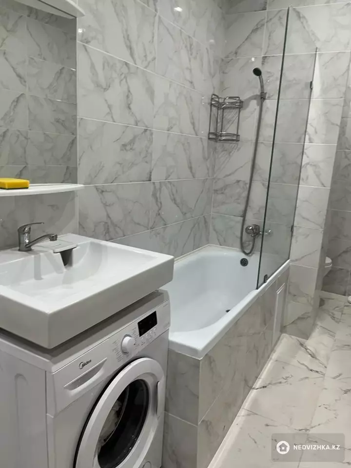 2-комнатная квартира, этаж 10 из 10, 47 м², фотография 4