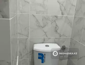 2-комнатная квартира, этаж 10 из 10, 47 м², миниатюра 5