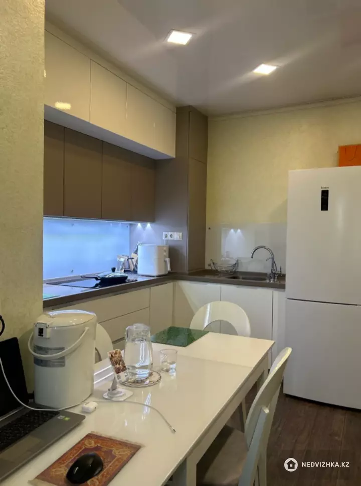 2-комнатная квартира, этаж 2 из 5, 75 м², фотография 5