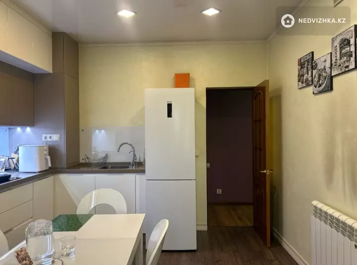 2-комнатная квартира, этаж 2 из 5, 75 м², фотография 4