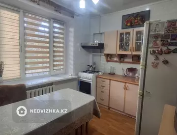 3-комнатная квартира, этаж 1 из 3, 70 м², миниатюра 1