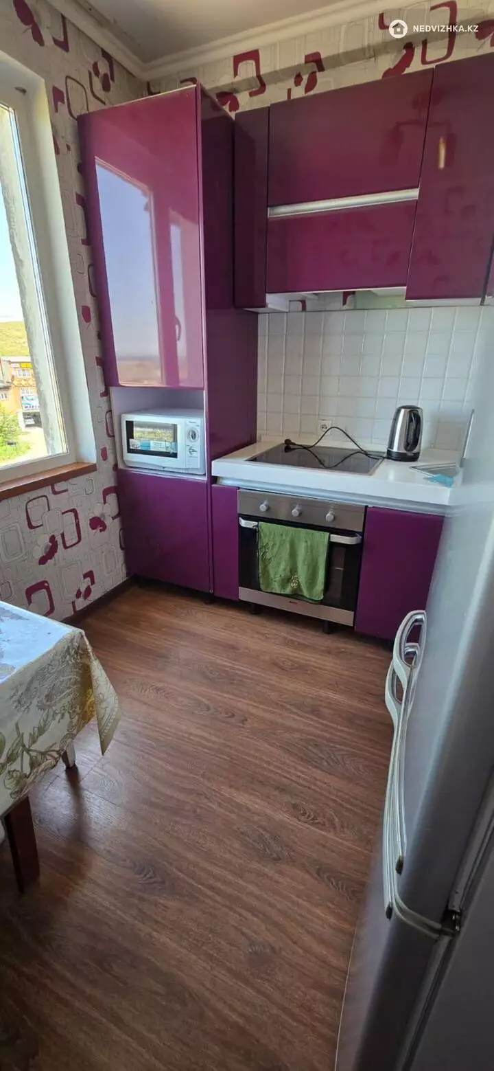 1-комнатная квартира, этаж 2 из 5, 33 м², Посуточно, фотография 2