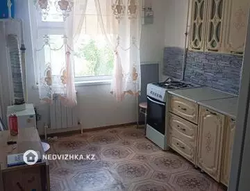 1-комнатная квартира, этаж 3 из 3, 32 м²