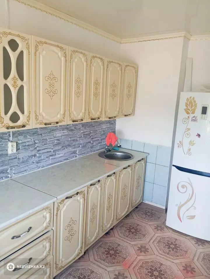 1-комнатная квартира, этаж 3 из 3, 32 м², фотография 4