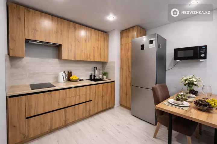 2-комнатная квартира, этаж 6 из 10, 56 м², Посуточно, фотография 4