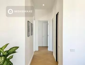 3-комнатная квартира, этаж 12 из 12, 110 м²