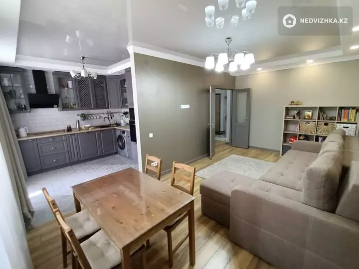 2-комнатная квартира, этаж 4 из 7, 67 м², фотография 2