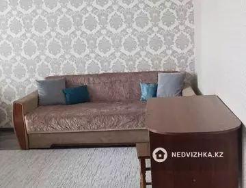 1-комнатная квартира, этаж 8 из 9, 49 м², Посуточно