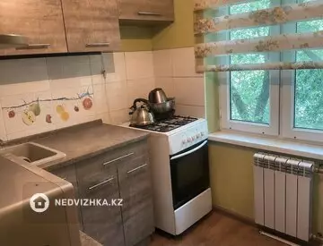 3-комнатная квартира, этаж 5 из 5, 59 м², миниатюра 2