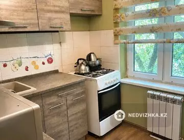 3-комнатная квартира, этаж 5 из 5, 59 м², миниатюра 3